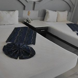 Habitación con 2 Camas Individuales